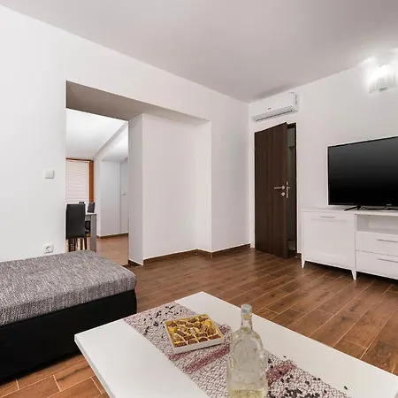 Beautiful In With Kitchen